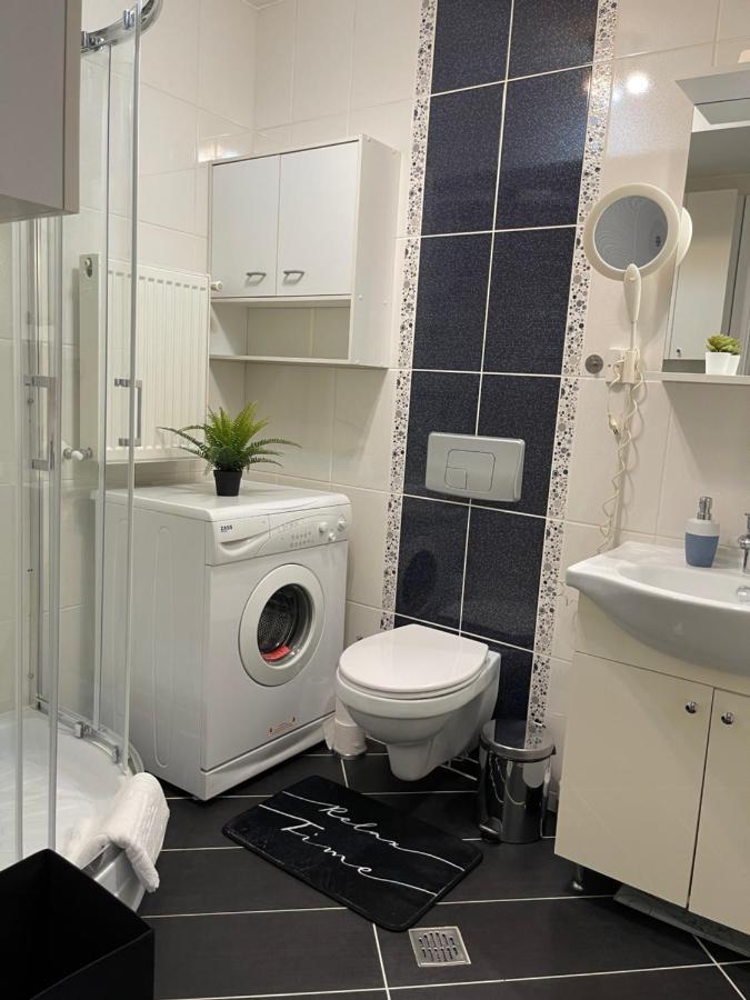 Relaxing Bucharest Airport Residences & Therme-Self Check-In 오토페니 외부 사진